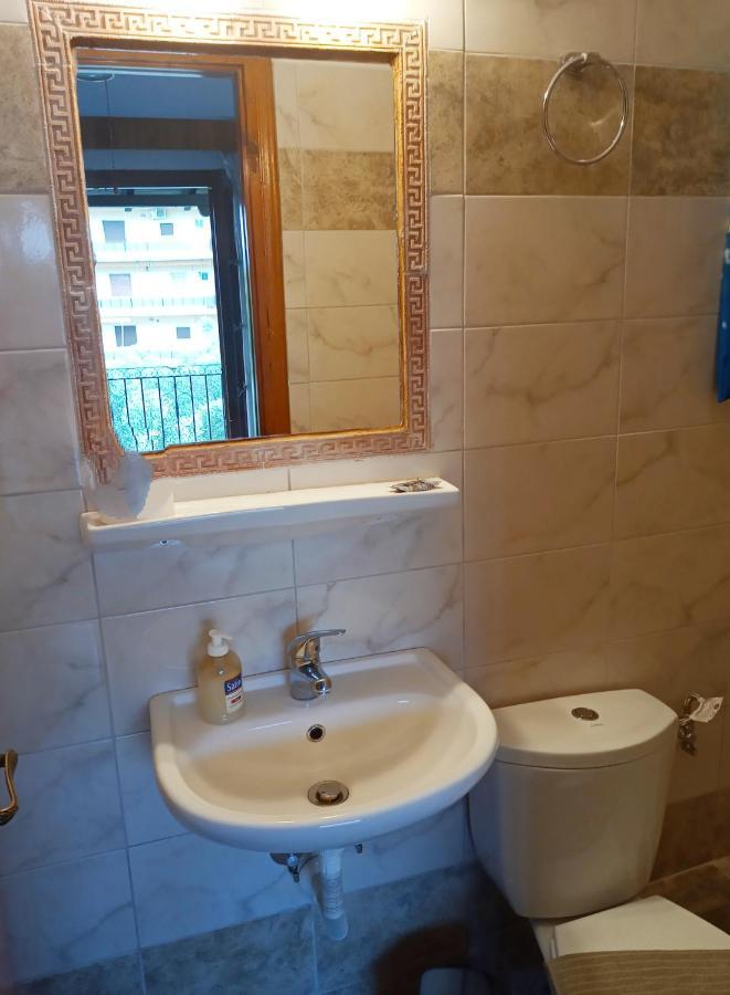 Anastasia Ano Lekhonia Luaran gambar